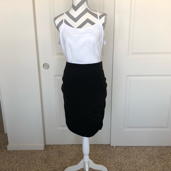 Lane Bryant Dresses & Skirts - Lane Bryant Slimming Ruched Black Skirt